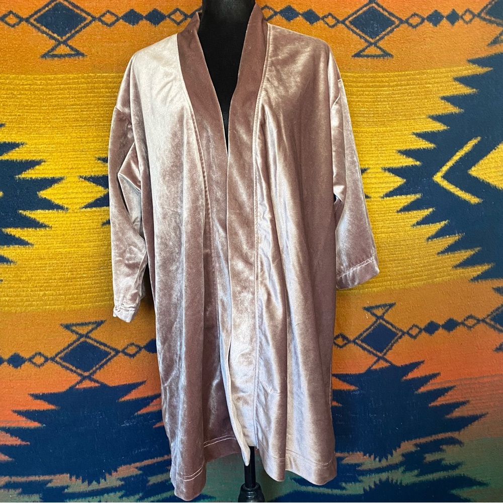 Beautiful Velour Lavender Open Cardigan Sweater. Long. OSFM. Like New.